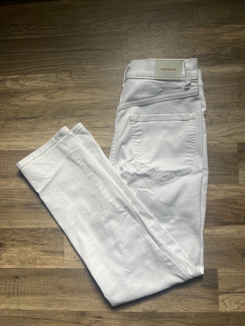 Express white skinny jean EUC - Picture 2 of 2